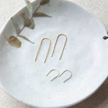 Load image into Gallery viewer, Arch Thread Earrings